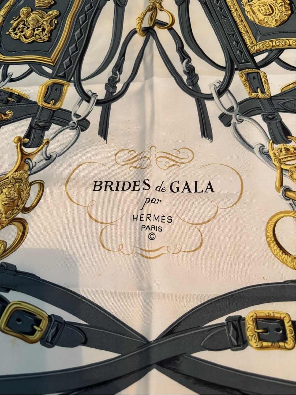Authentic Hermès "Brides de Gala" 90cm Silk Scarf – Rare Golden Yellow - Picture 2 of 6